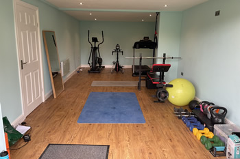 PT sessions in a private gym in Sale M33